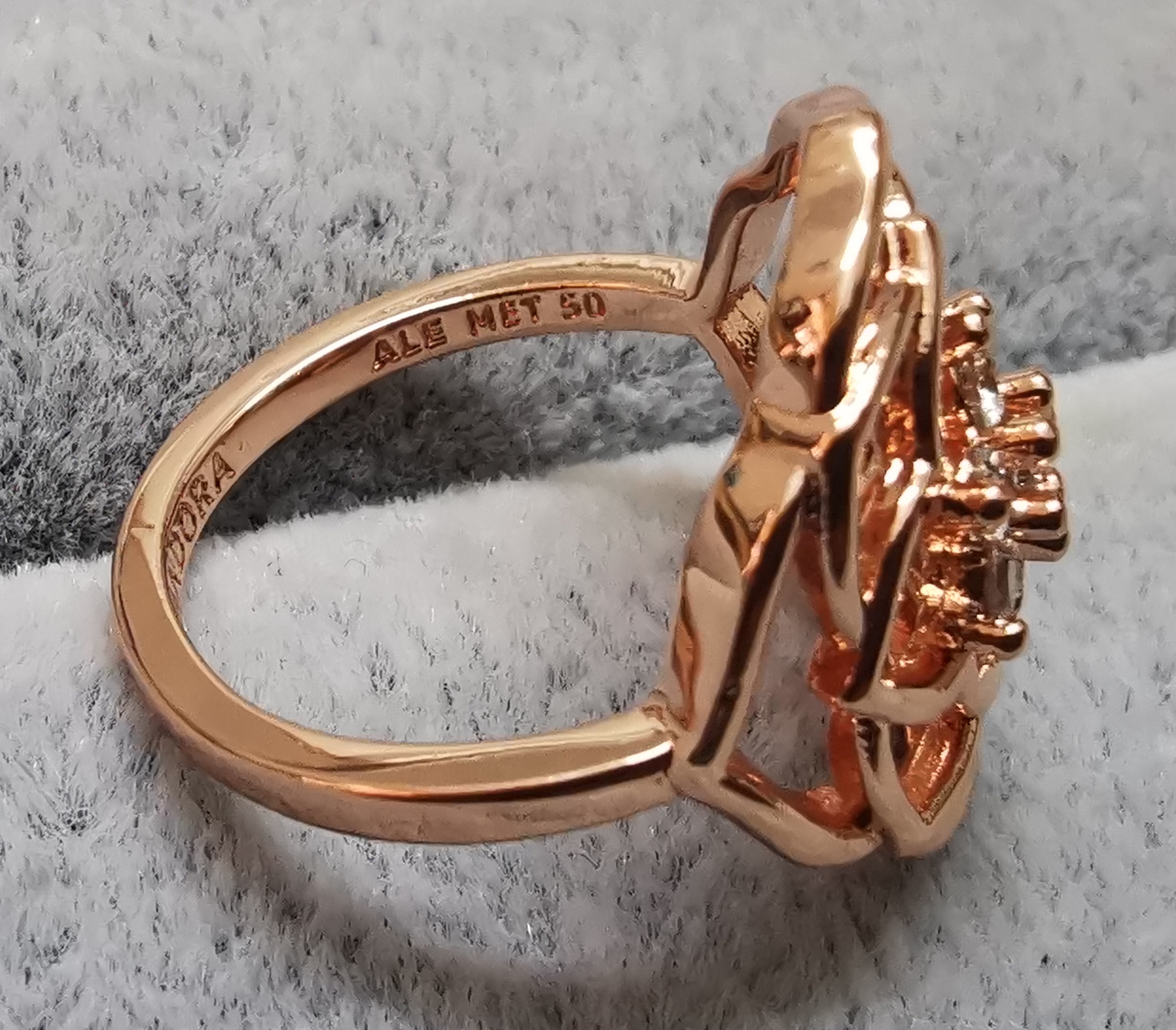 PANDORA 189412C01 ROSE Petals Statement 